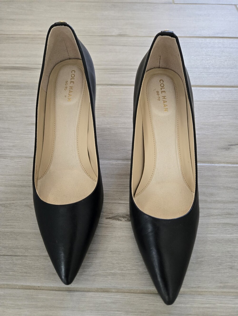 Cole Haan Go-To Black Leather Pointed Toe Kitten Heel Pumps Size 7.5B - Picture 3 of 8